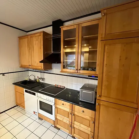 In Ruhiger Lage Mit 2 Baedern بيت للعطل *