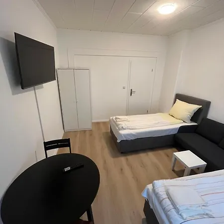 In Ruhiger Lage Mit 2 Baedern *