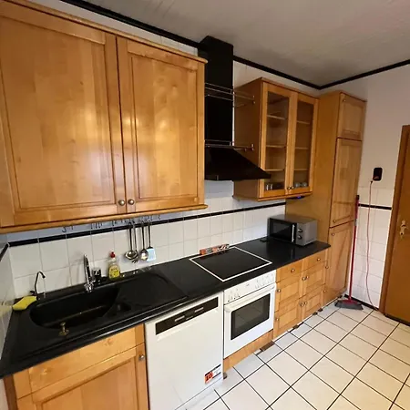 In Ruhiger Lage Mit 2 Baedern * نومنستر