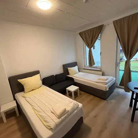 In Ruhiger Lage Mit 2 Baedern بيت للعطل نومنستر