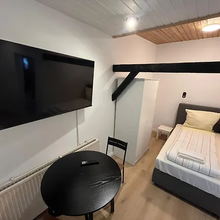 In Ruhiger Lage Mit 2 Baedern بيت للعطل نومنستر