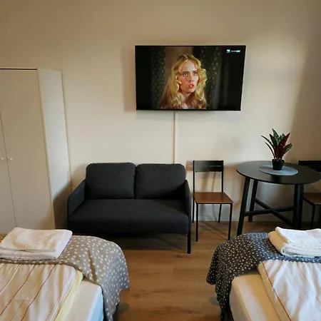 In Ruhiger Lage Mit 2 Baedern نومنستر