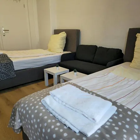 In Ruhiger Lage Mit 2 Baedern بيت للعطل نومنستر