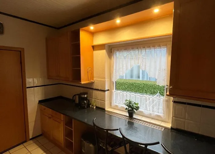 In Ruhiger Lage Mit 2 Baedern Ноймюнстер