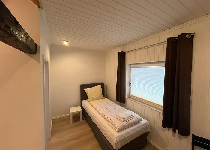 In Ruhiger Lage Mit 2 Baedern Дом отдыха